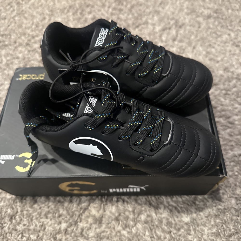 ProCat by Puma Youth Kids Soccer Cleats Field Training Shoes, Black SZ 12